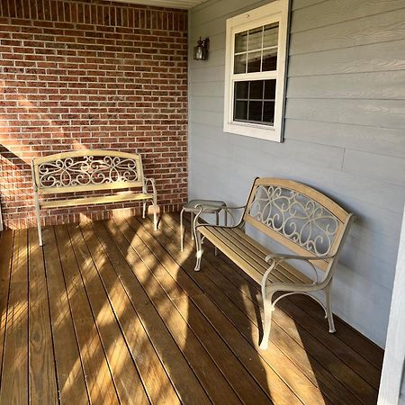 Bears Valley Inn - Great Location! - Peaceful, Children And Dog Friendly Retreat - Less Than 15 Min To All Attractions - Private Pool Club & Fishing Hole - Game Room With Tv Sevierville Exterior foto